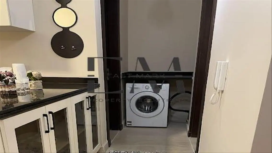 Studio Furnished for rent in 90 Avenue