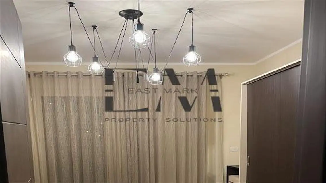 Studio Furnished for rent in 90 Avenue