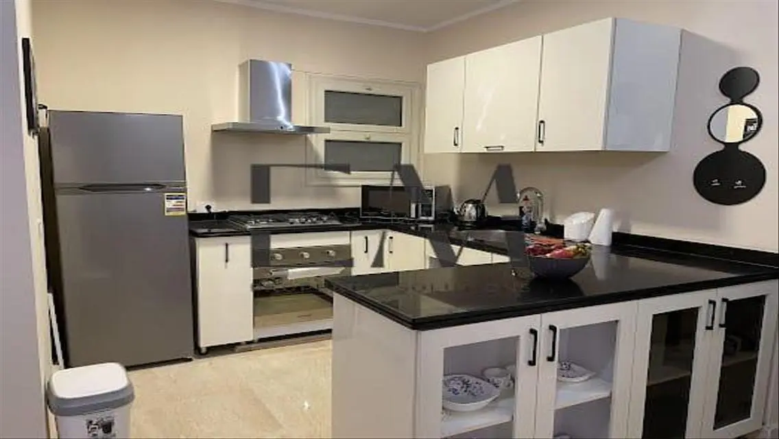 Studio Furnished for rent in 90 Avenue