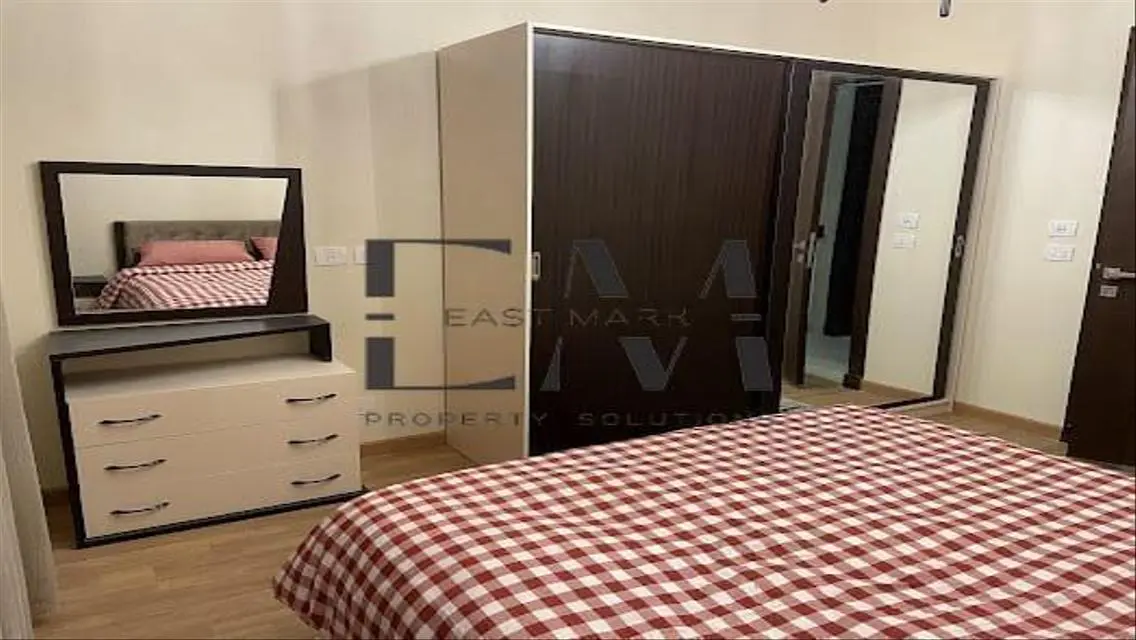 Studio Furnished for rent in 90 Avenue
