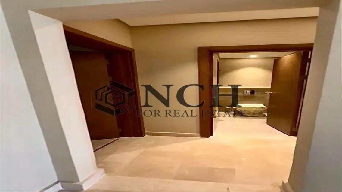 LUXURY APARTMENT 160M FOR RENT,POOL VIEW,FIRST USE