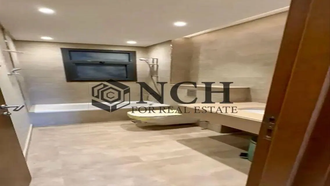 LUXURY APARTMENT 160M FOR RENT,POOL VIEW,FIRST USE