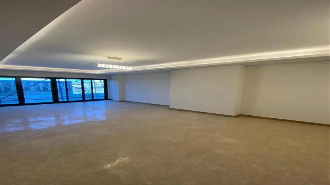 Luxury Apartment Overlooking Lakes at ZED -160-