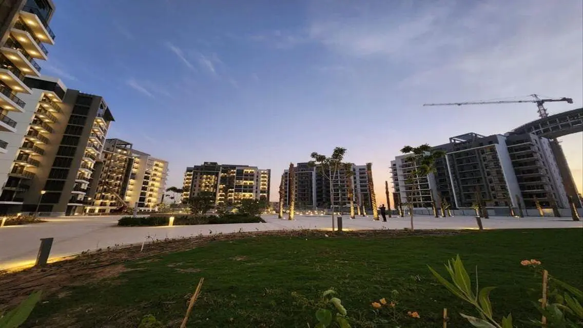Luxury Apartment Overlooking Lakes at ZED -160-
