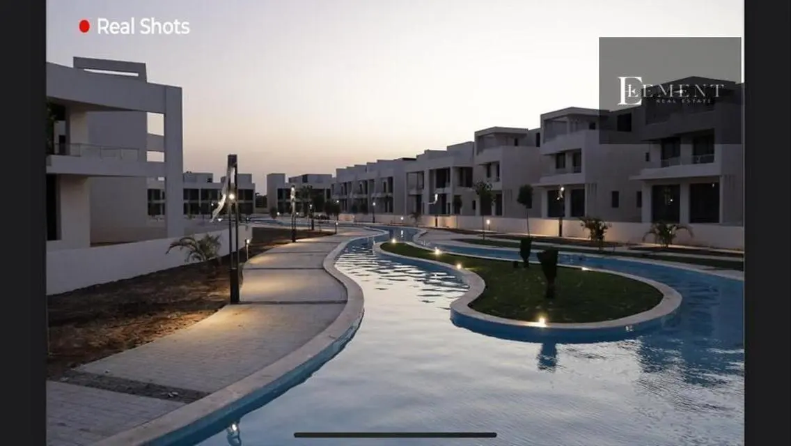 توين هاوس للبيع ب lake west موقع متميز