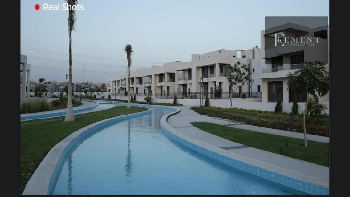 توين هاوس للبيع ب lake west موقع متميز