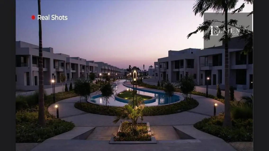 توين هاوس للبيع ب lake west موقع متميز