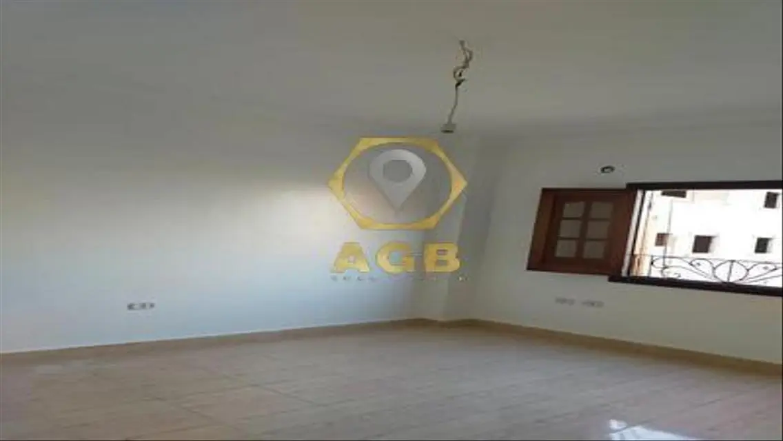 For sale, a 110-square-meter super-lux apartment i