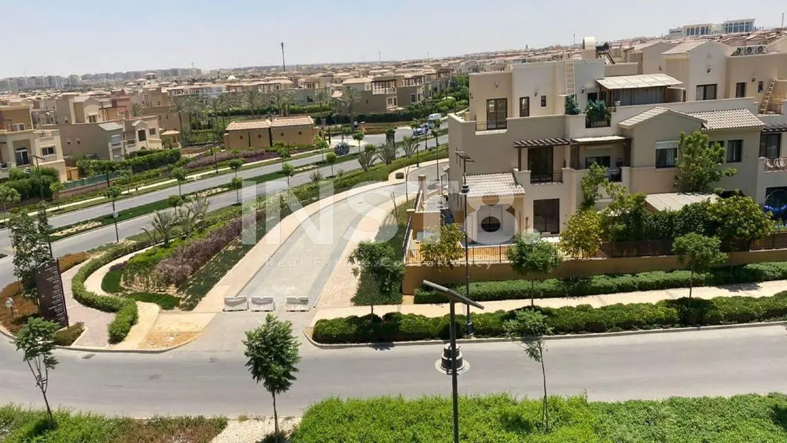 Luxury apartment for rent in Mivida pool view