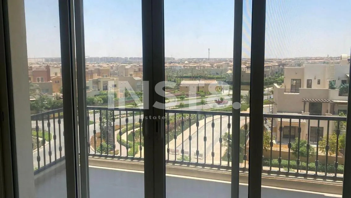 Luxury apartment for rent in Mivida pool view