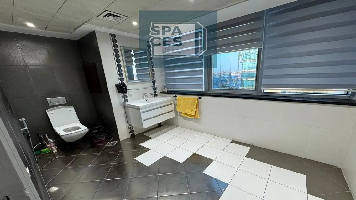 Furnished office for rent 658 m on South 90th Stre