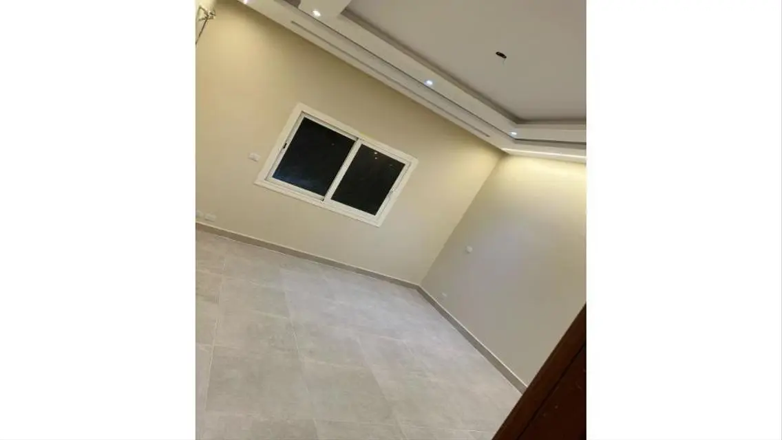 ارقي فيلا اول سكن للايجار القانون في الرحاب تشطيبا