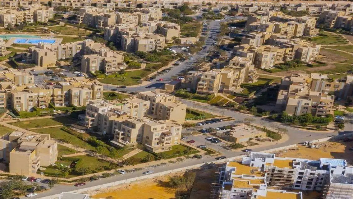 ِشقة لقطة استلام فوري متشطبة من بالم هيلز