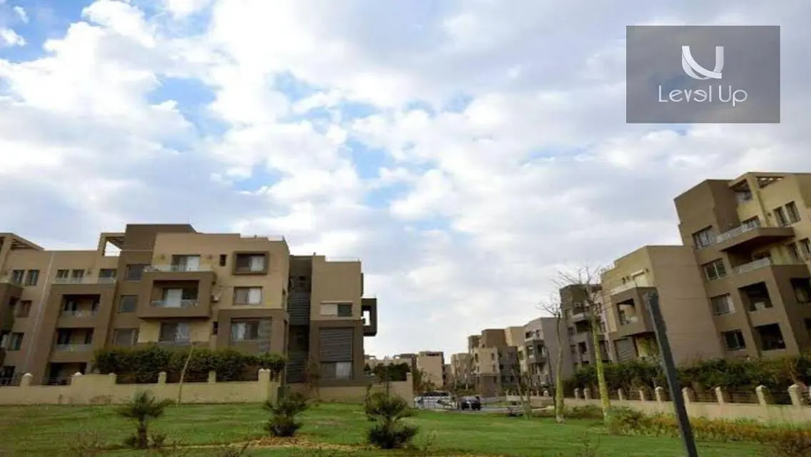 بنتهاوس للبيع استلام فوري  في فيليدج جيت التجمع