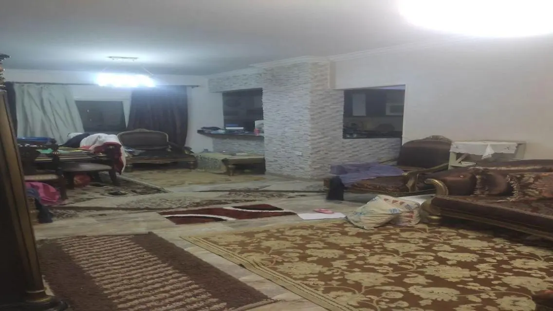 شقه للبيع روف باللوتس الشماليه
