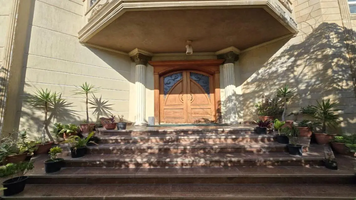 Luxury Villa for Sale in Al Banafseg 8