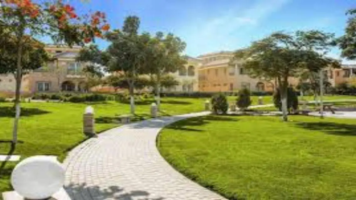 Duplex Garden In Hyde Park New Cairo