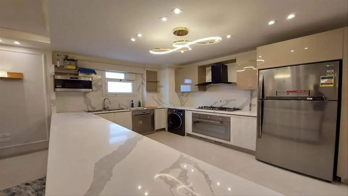 Luxurious furnished apartment in The Square
