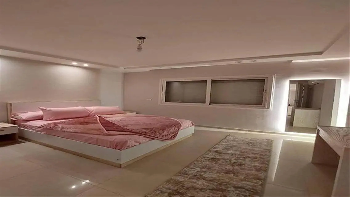Luxurious furnished apartment in The Square