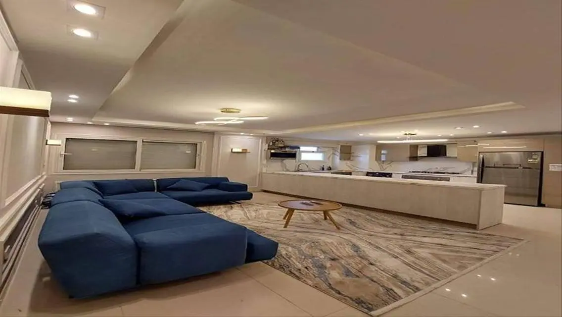 Luxurious furnished apartment in The Square