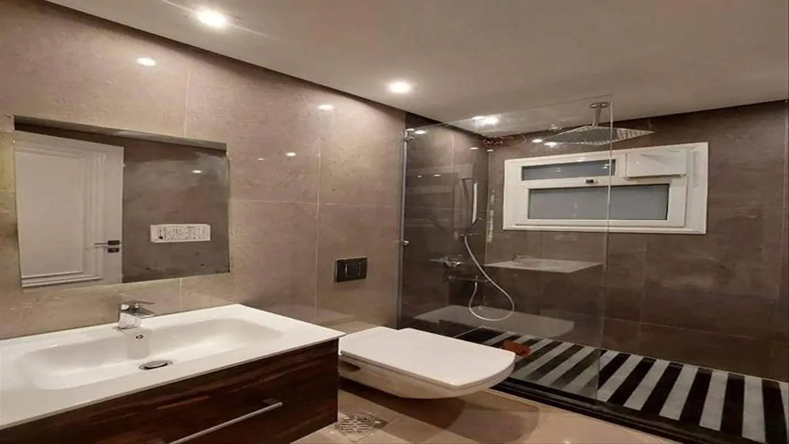 Luxurious furnished apartment in The Square