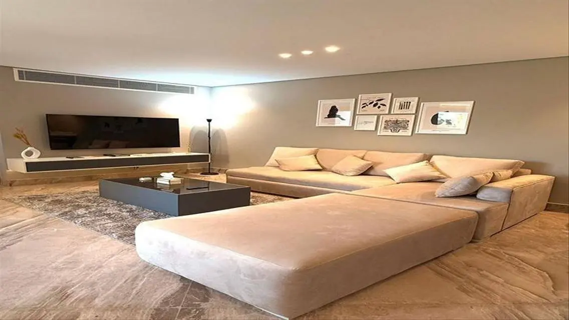 Luxury studio for rent in Silver Palm Compound (Ma