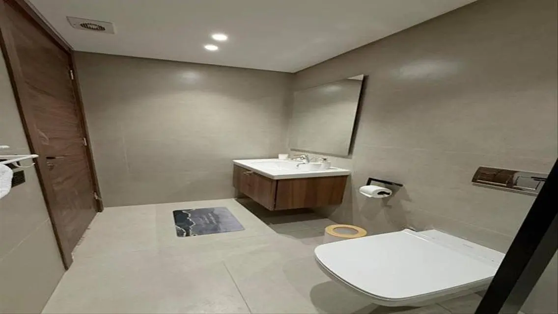 Luxury studio for rent in Silver Palm Compound (Ma