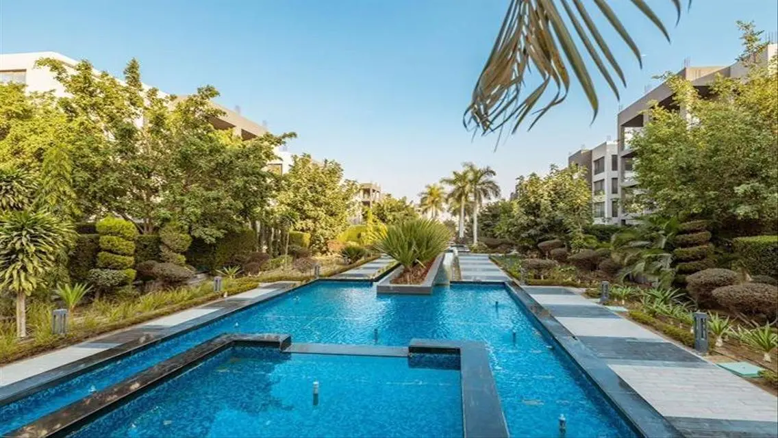 Luxury studio for rent in Silver Palm Compound (Ma