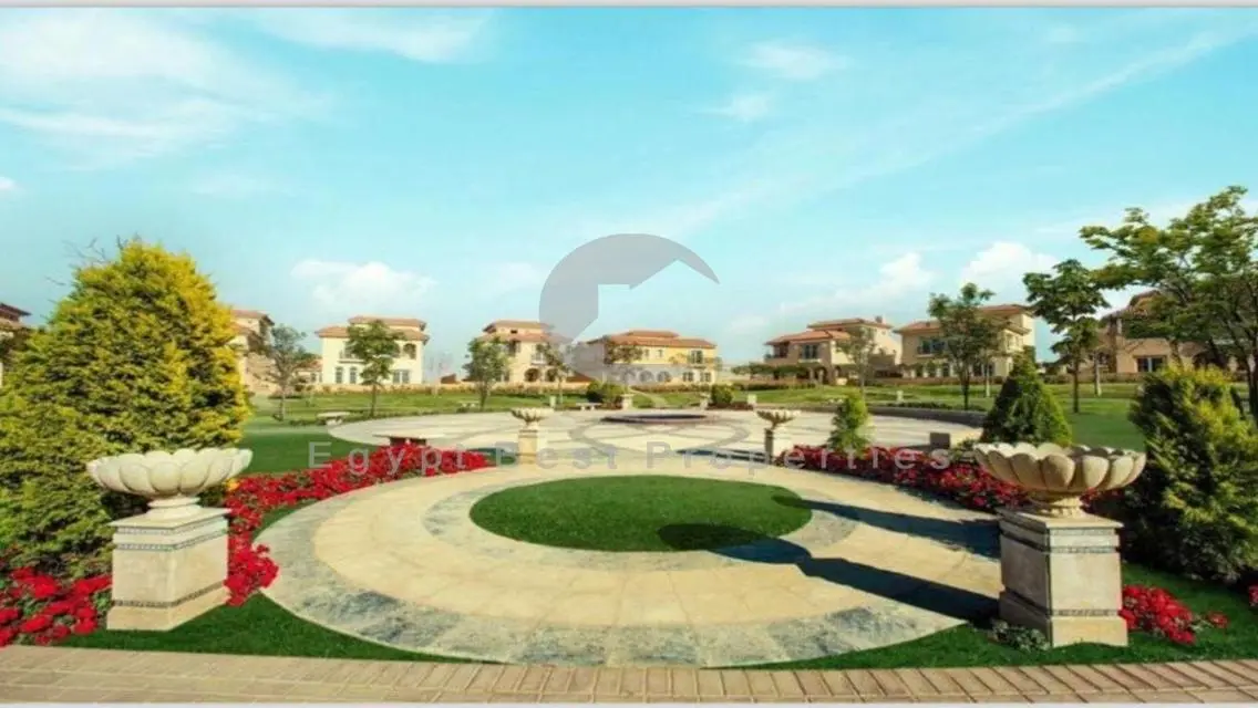 LUXURY VILLA WITH NEW OFFER 0% DP OVER 12 YEARS .