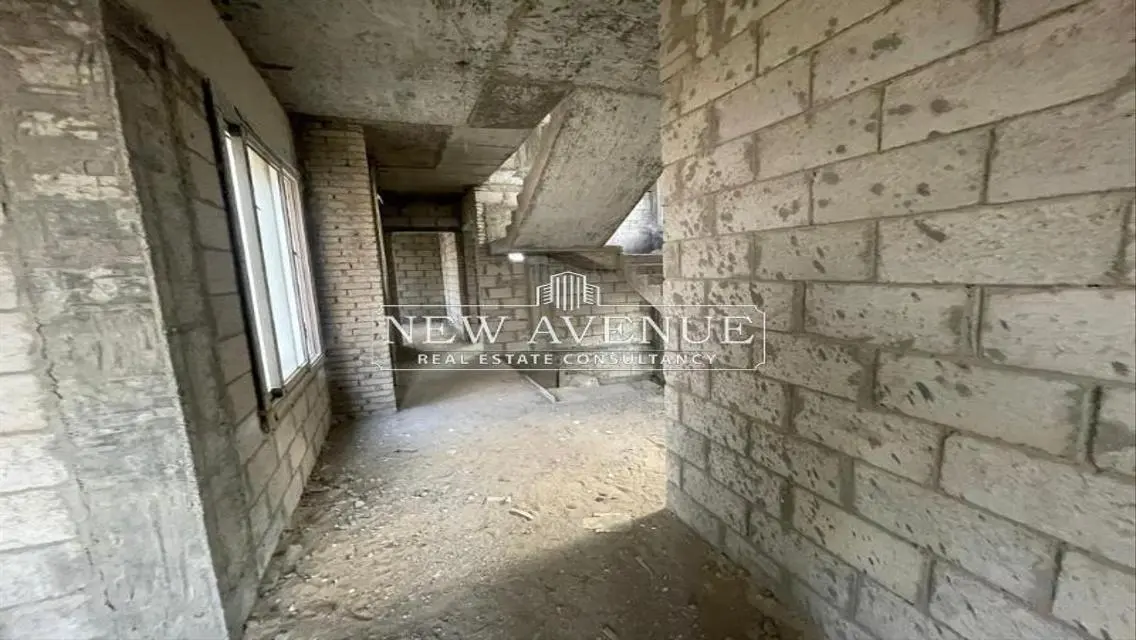 Standalone Corner with Penthouse Open View in VGK