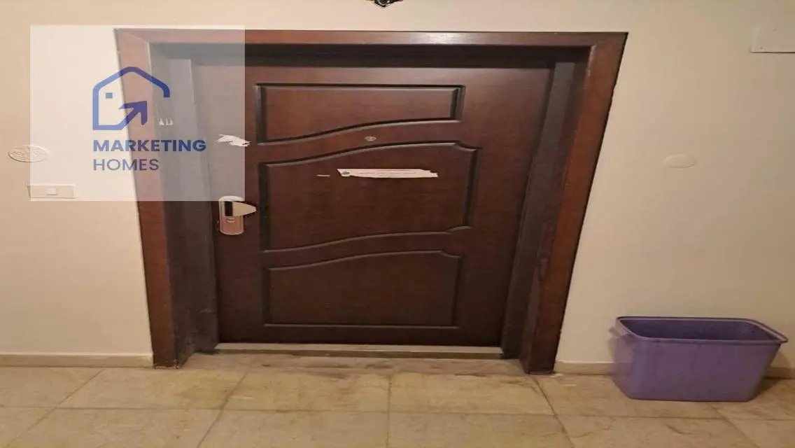 شقة للبيع بالرحاب موقع مميز بالمطبخ والتكيفات
