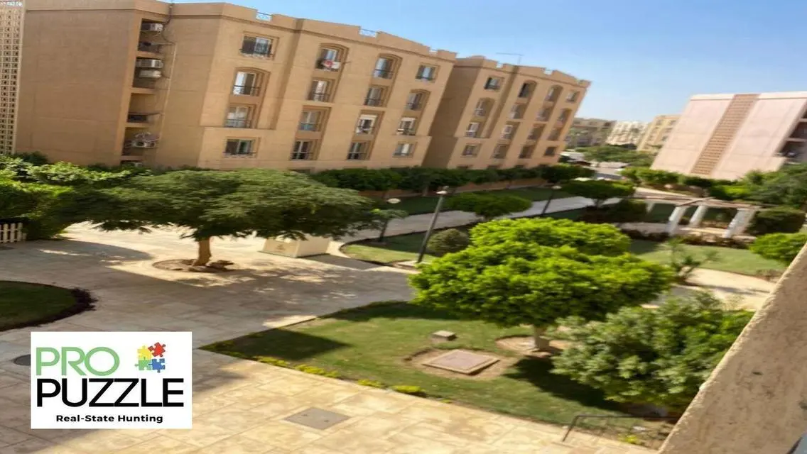 للبيع في الرحاب شقة في عمارة حديثة