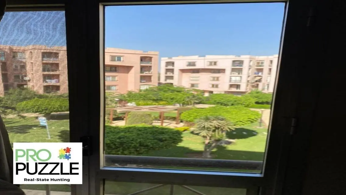 للبيع في الرحاب شقة في عمارة حديثة
