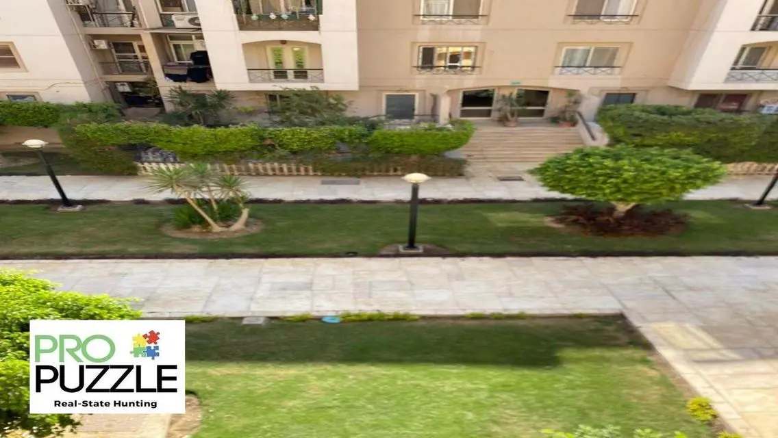 للبيع في الرحاب شقة في عمارة حديثة