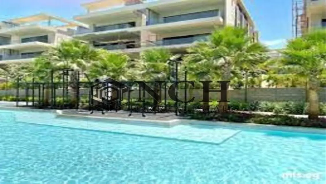 SPECIAL APT 122M WZ GARDEN SALE, PRIME LOCATION .