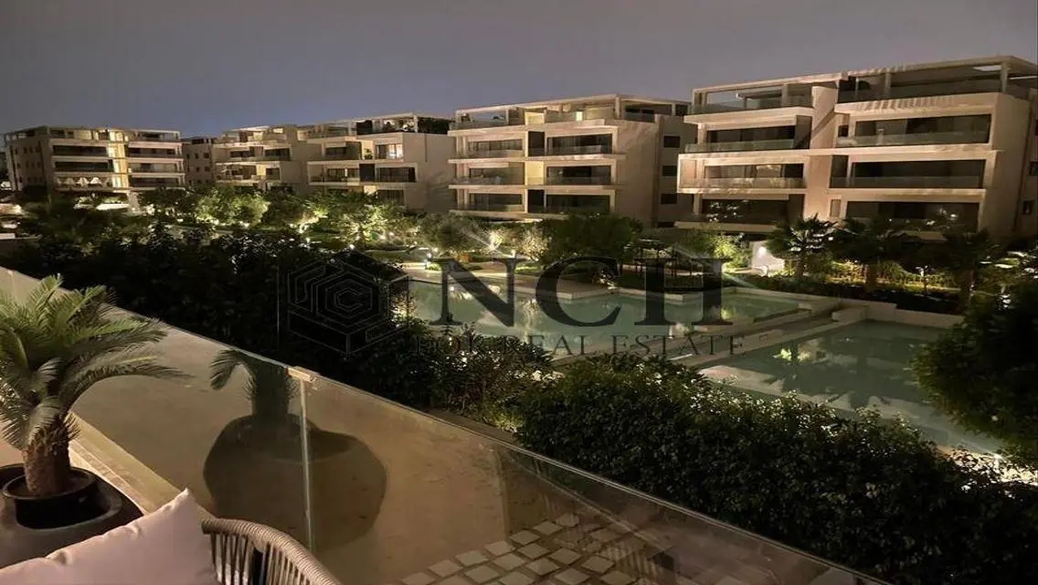SPECIAL APT 122M WZ GARDEN SALE, PRIME LOCATION .