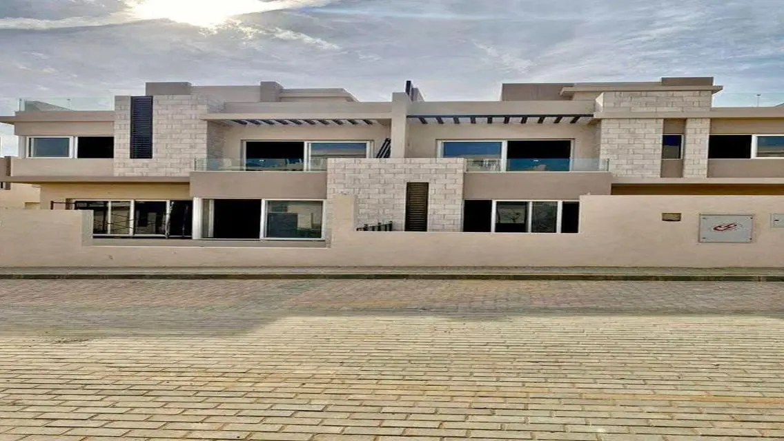 Town House Ready to move Tawny Next to Palm Hills