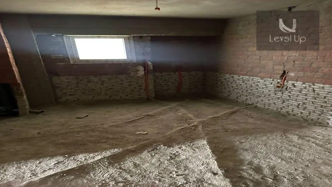 Apartment for sale with a wonderful view in square