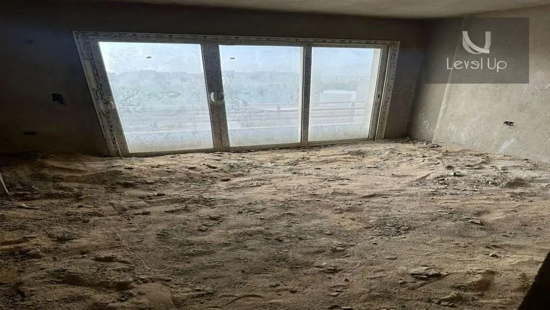 Apartment for sale with a wonderful view in square