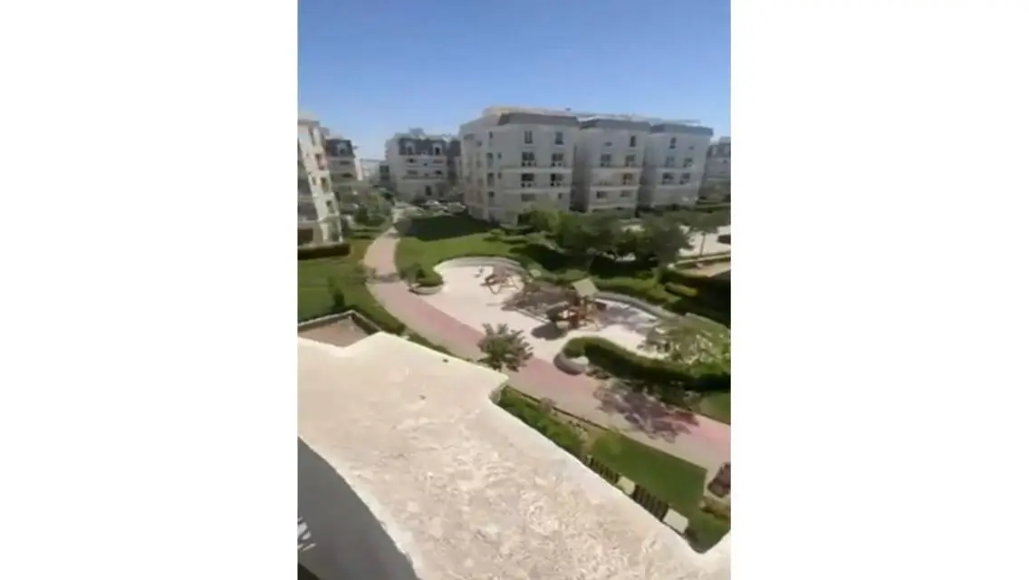 اى فيلا رووف للايجار في ماونتن فيو هايد بارك