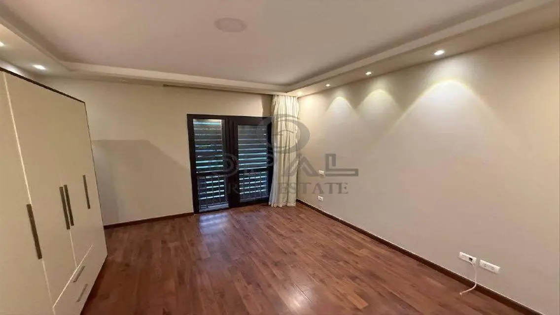 Apartment in Garden Westown (appliances + air cond
