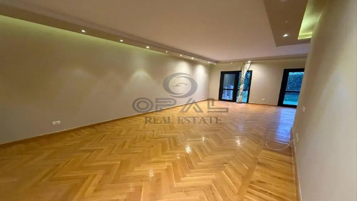 Apartment in Garden Westown (appliances + air cond