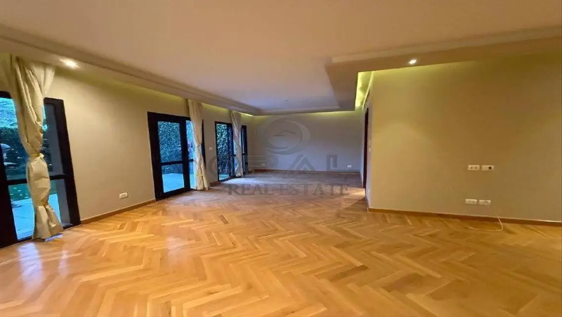 Apartment in Garden Westown (appliances + air cond