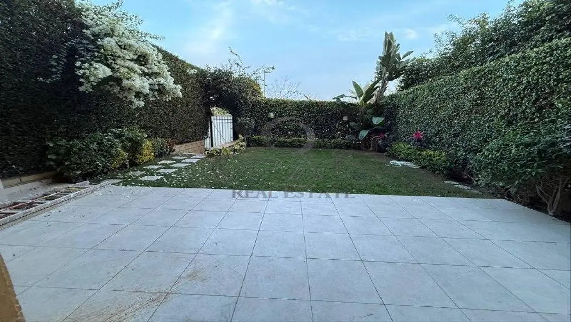 Apartment in Garden Westown (appliances + air cond