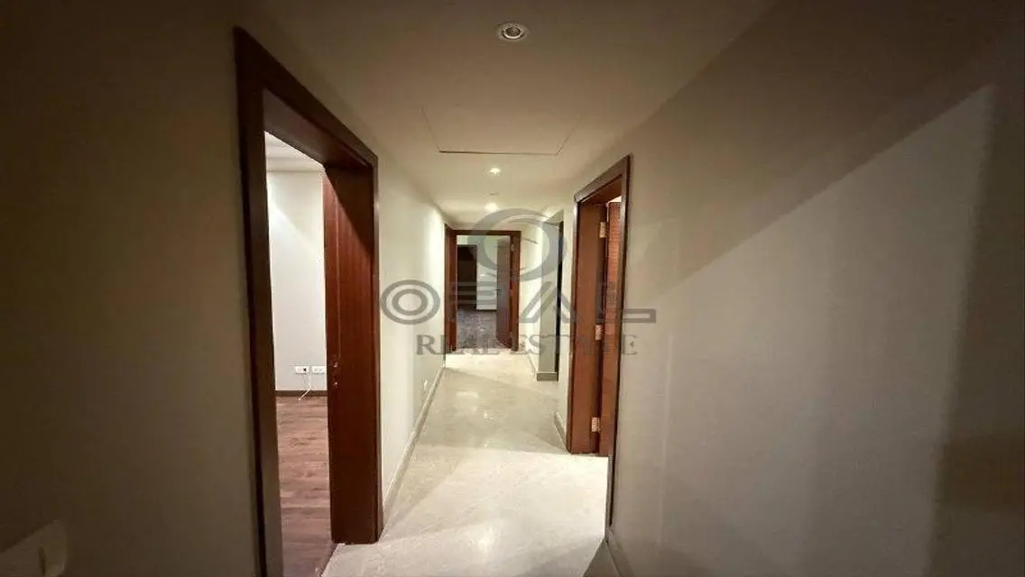 Apartment in Garden Westown (appliances + air cond