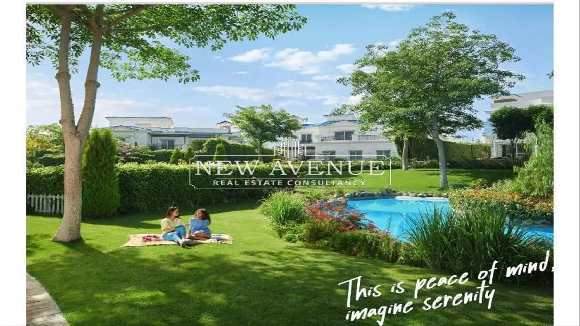 Luxurious House with Garden and Security