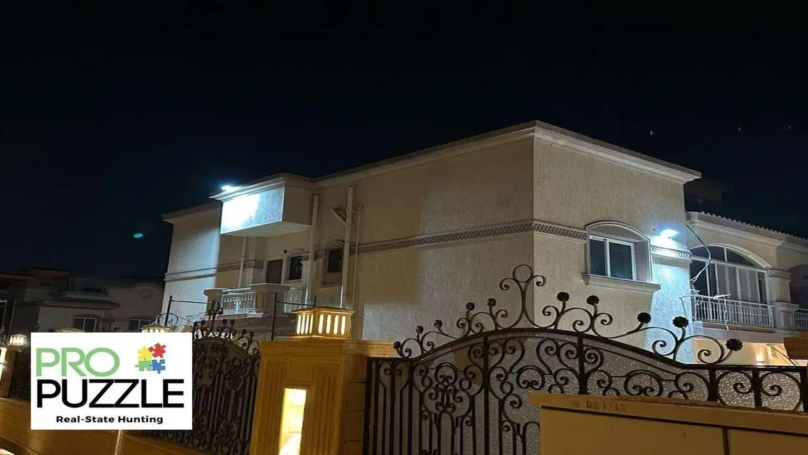 Villa for Rent in Phase 8 - First Occupancy