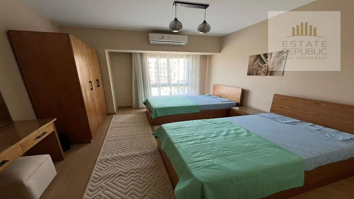 Forrent fully furnished hotel furniture in Eastown