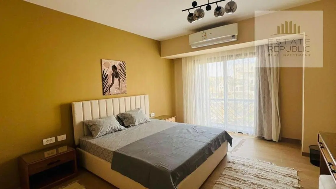 Forrent fully furnished hotel furniture in Eastown