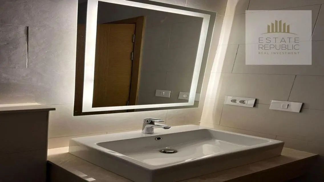 Forrent fully furnished hotel furniture in Eastown